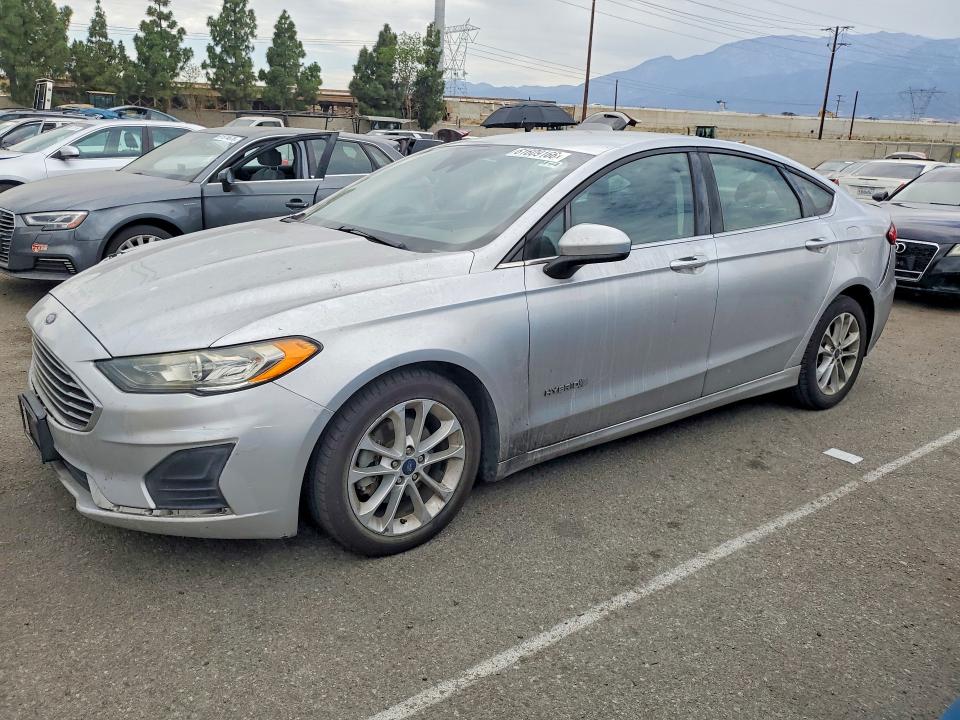 FORD FUSION 2019 with VIN 3FA6P0LU4KR119568 - Photo from auction
