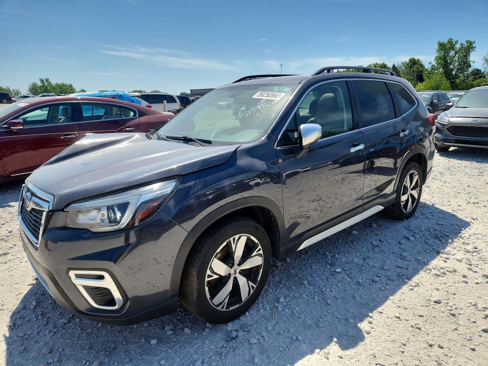 SUBARU FORESTER 2019 with VIN JF2SKAWC3KH585298 - Photo from auction