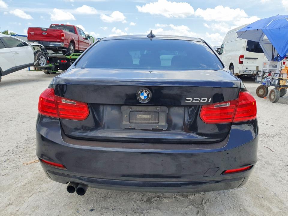 Photo 6 from auction – 2015 BMW 328 with VIN WBA3A5C57FF608647