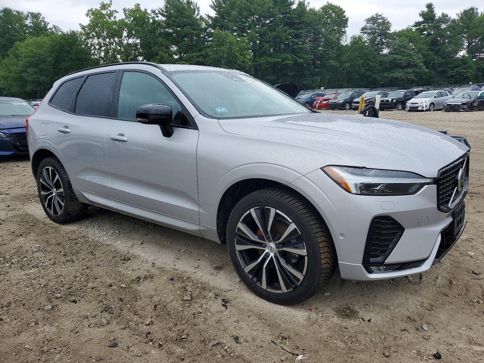 Photo 4 from auction – 2023 VOLVO XC60 with VIN YV4L12RW6P1206387