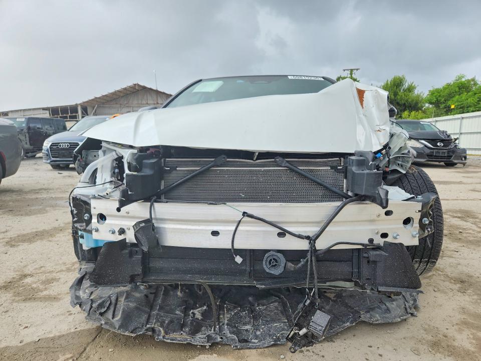 Photo 5 from auction – 2025 TOYOTA CAMRY with VIN 4T1DAACK6SU098198