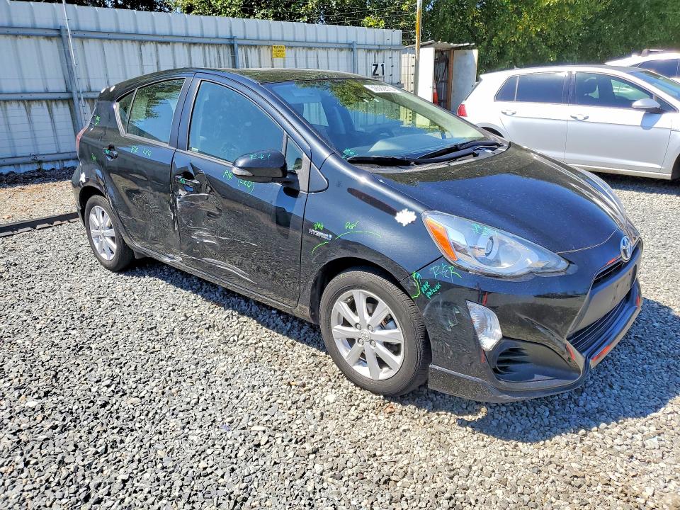 Photo 4 from auction – 2017 TOYOTA PRIUS C with VIN JTDKDTB32H1592352