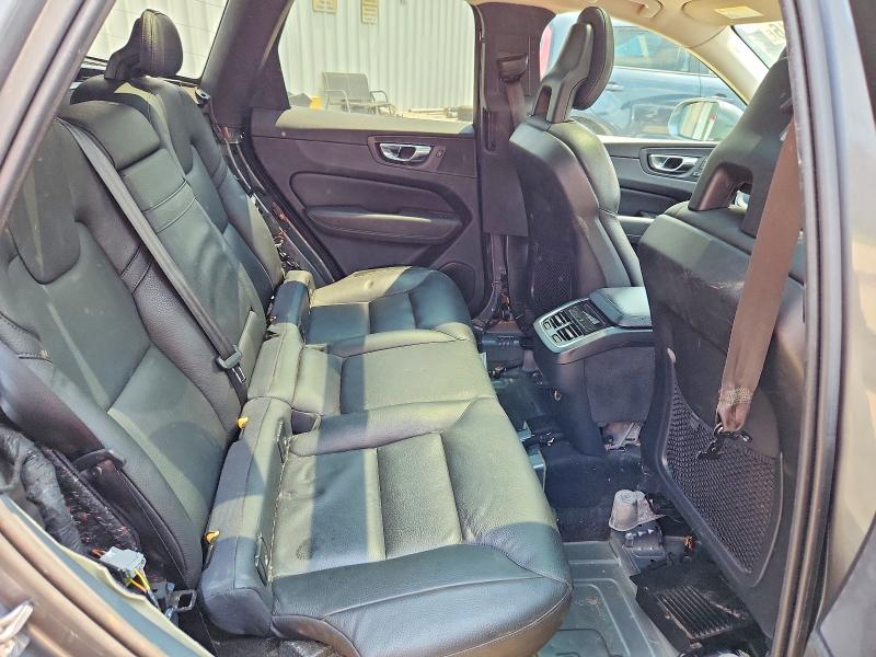 Zdjęcie 11 z aukcji – 2018 VOLVO XC60 z VIN YV4102RL7J1046351