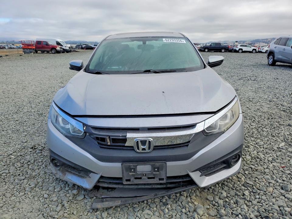 Photo 5 from auction – 2017 HONDA CIVIC with VIN 19XFC1F30HE207015