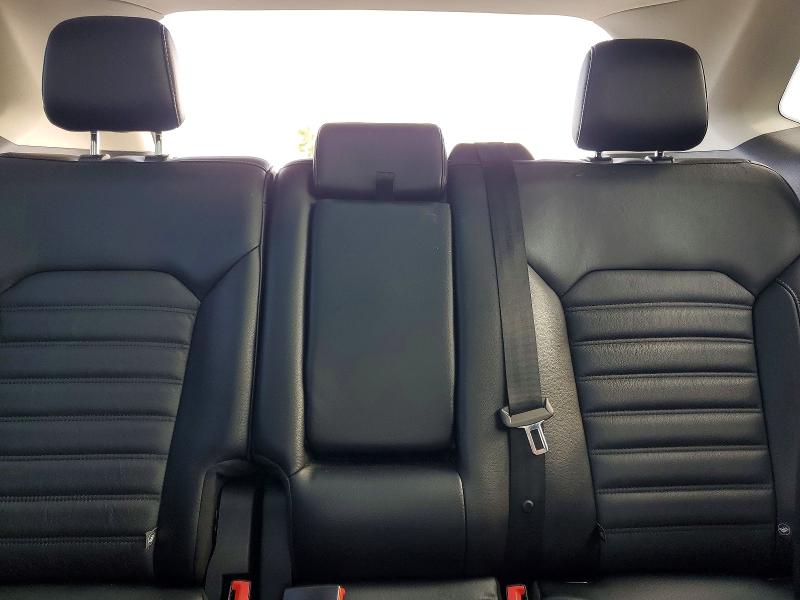 Photo 10 from auction – 2016 FORD EDGE with VIN 2FMPK4J80GBC64571