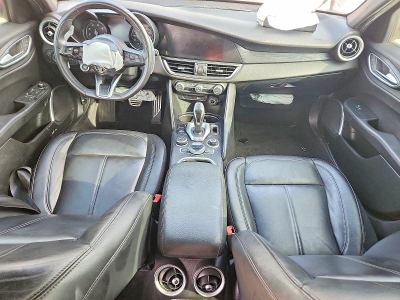 Photo 8 from auction – 2023 ALFA ROMEO GIULIA with VIN ZARFAMAN1P7670527