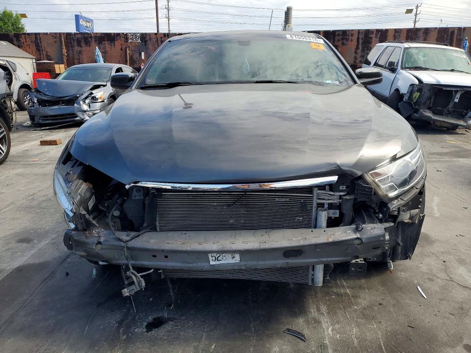 Photo 5 from auction – 2017 FORD TAURUS with VIN 1FAHP2E86HG132570