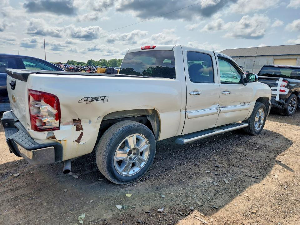 Photo 3 from auction – 2013 CHEVROLET SILVERADO with VIN 3GCPKSE72DG370720