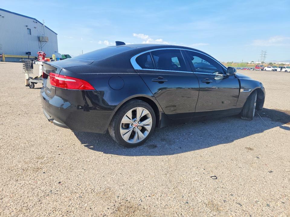 Photo 3 from auction – 2018 JAGUAR XE with VIN SAJAE4FX8JCP25638