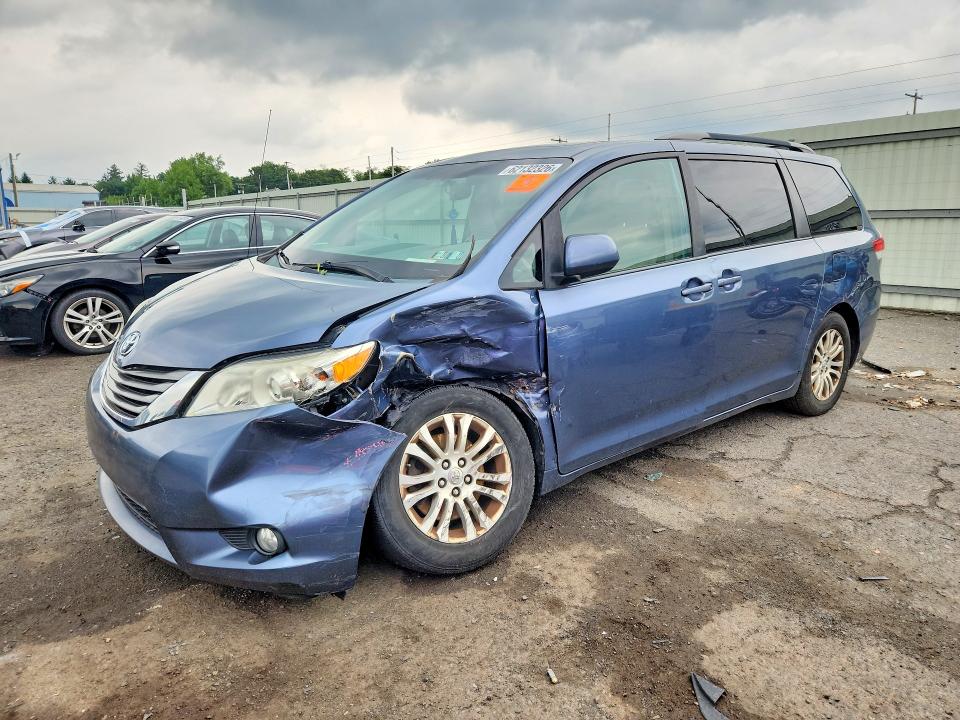 TOYOTA SIENNA 2014 con VIN 5TDYK3DCXES526949 - Foto de la subasta