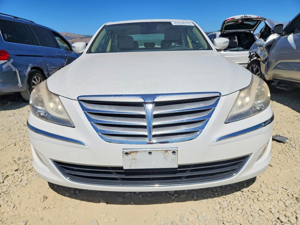 Photo 5 from auction – 2013 HYUNDAI GENESIS with VIN KMHGC4DD5DU237197