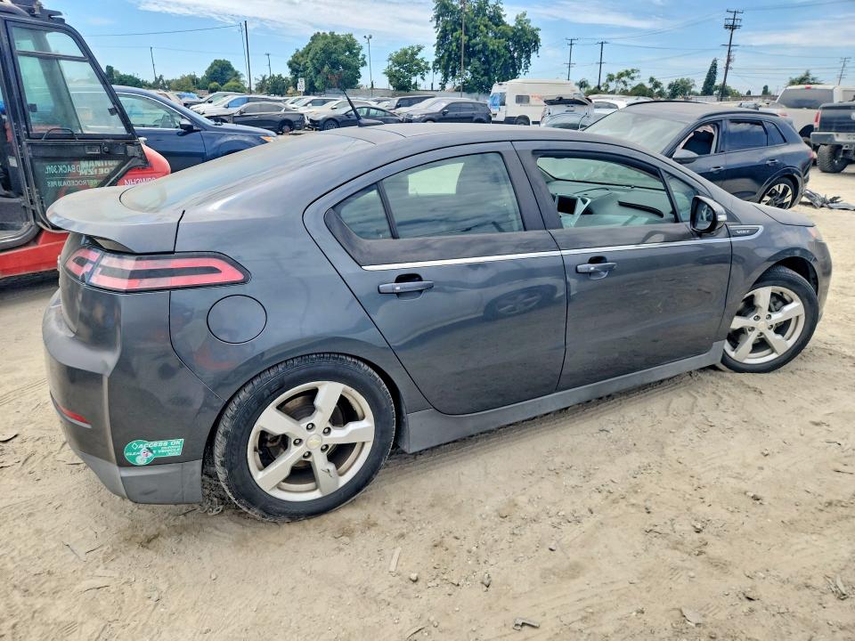 Photo 3 from auction – 2013 CHEVROLET VOLT with VIN 1G1RE6E48DU127478