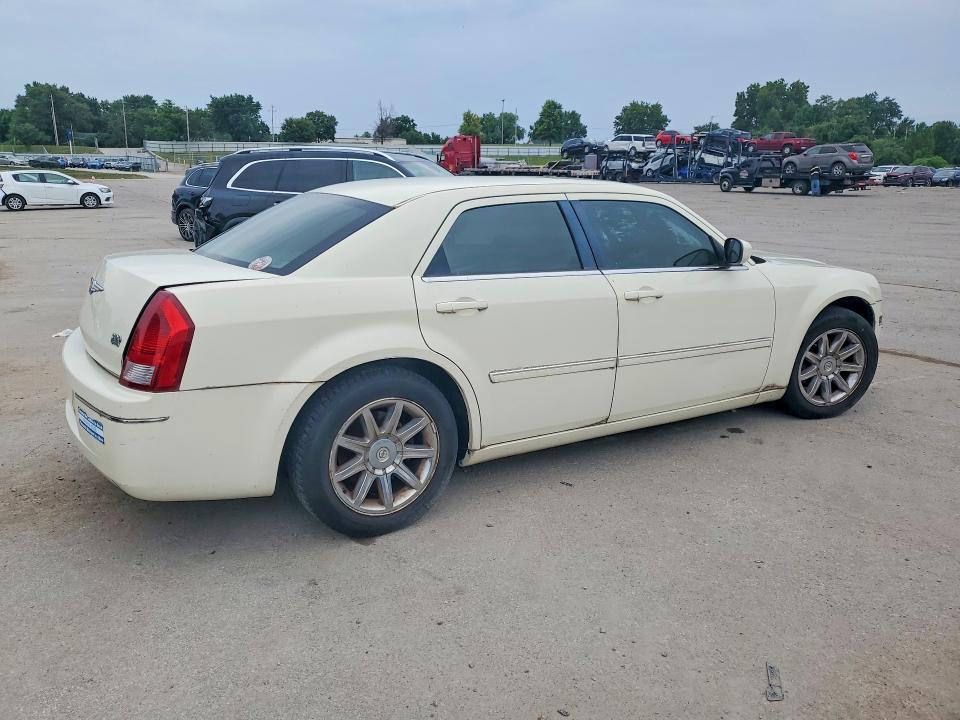 Photo 3 from auction – 2006 CHRYSLER 300 with VIN 2C3KA53G36H497386