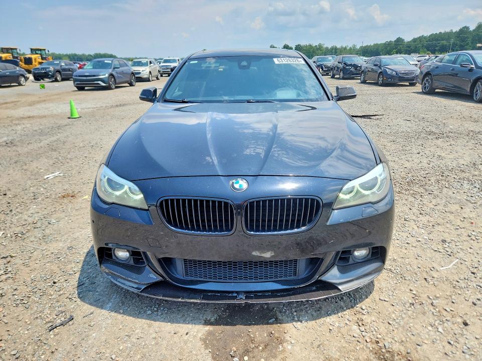 صورة رقم 5 من المزاد - 2016 BMW 550 مع VIN WBAKN9C54GD962047