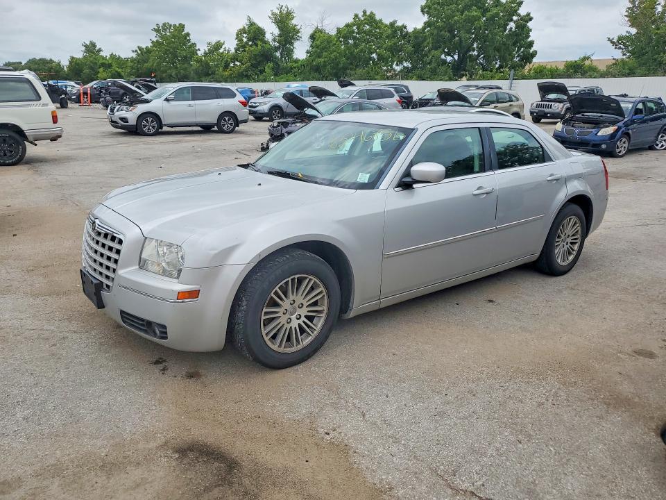 CHRYSLER 300 2009 с VIN 2C3KA53V39H574518 - Фото с аукциона