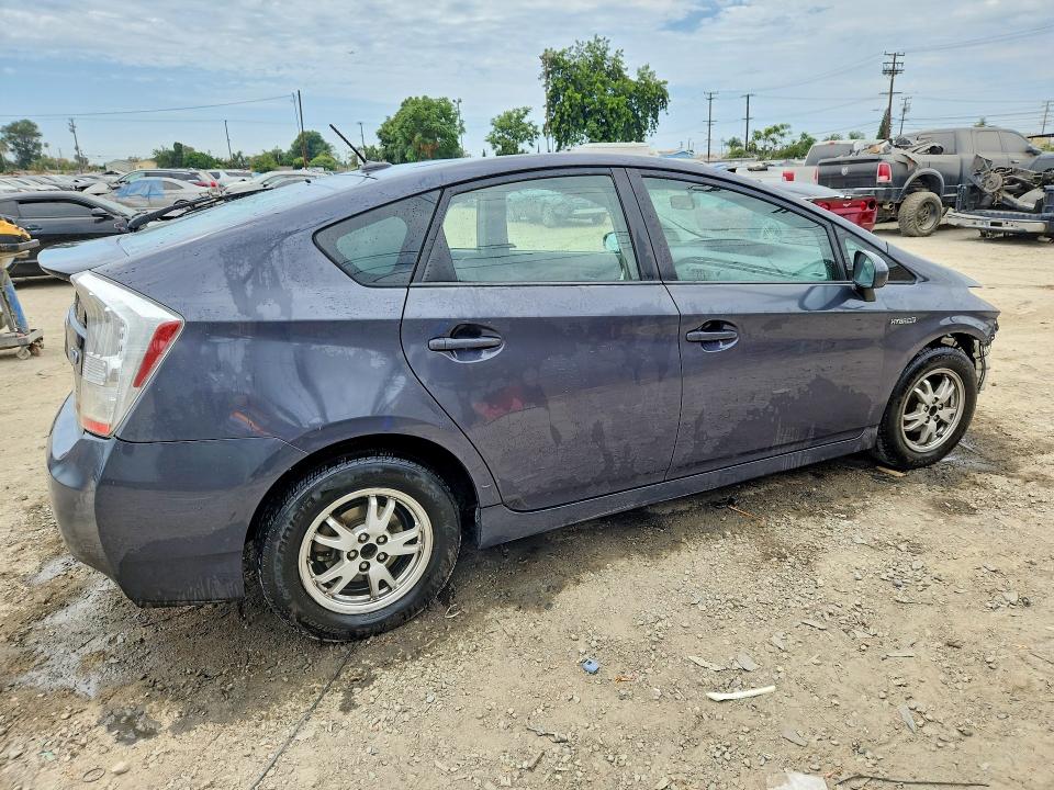 Photo 3 from auction – 2011 TOYOTA PRIUS with VIN JTDKN3DU6B0272953