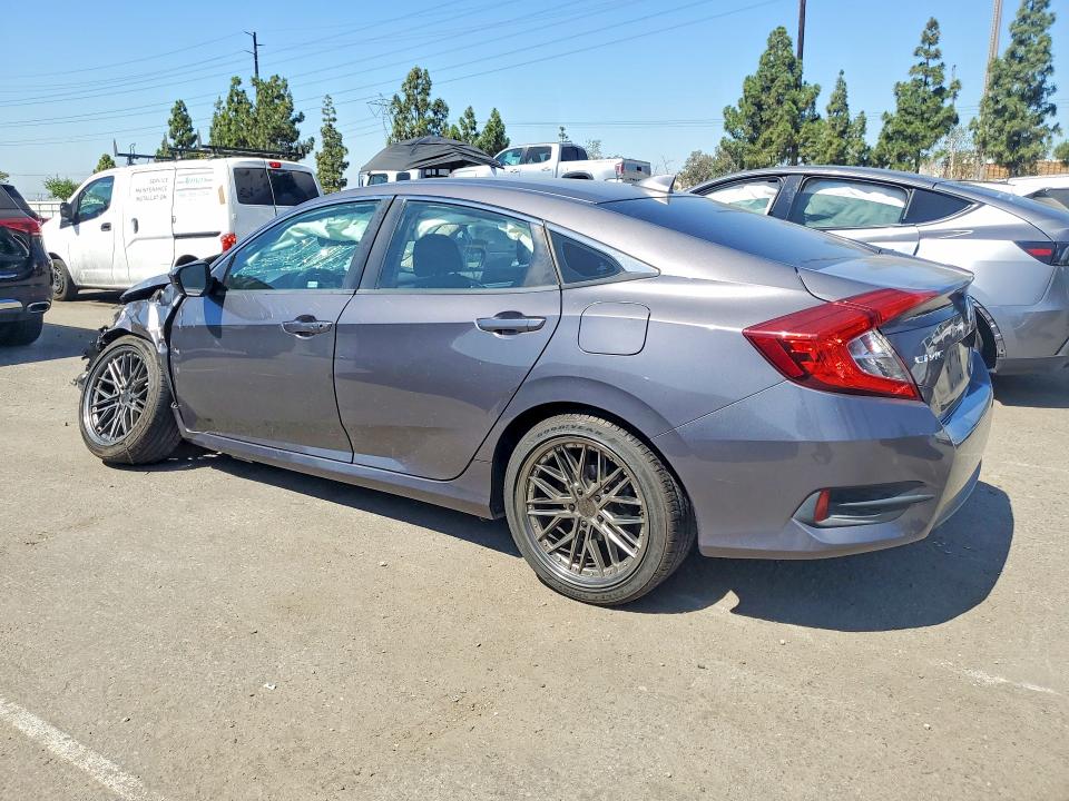 Photo 2 from auction – 2017 HONDA CIVIC with VIN 2HGFC2F76HH521332