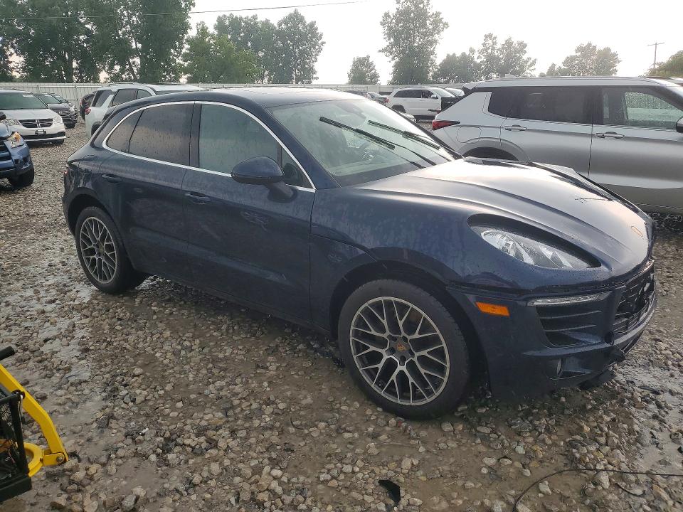Photo 4 from auction – 2017 PORSCHE MACAN with VIN WP1AB2A50HLB10558