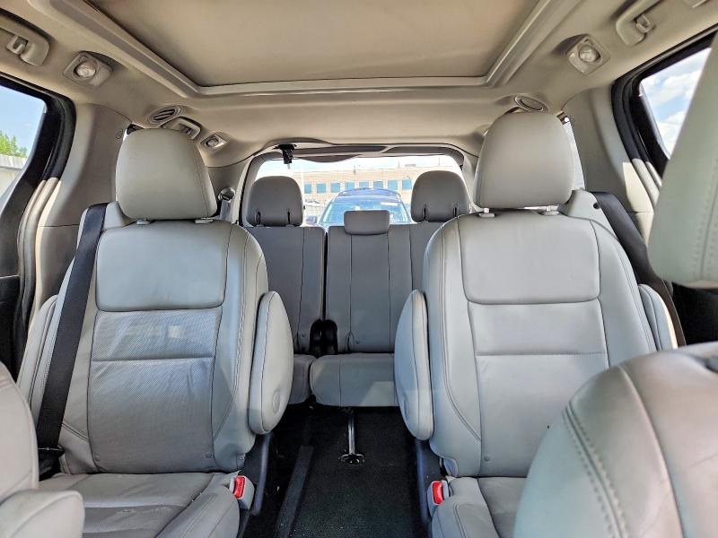 Photo 10 from auction – 2015 TOYOTA SIENNA with VIN 5TDYK3DC4FS669977