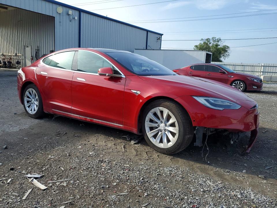 Photo 4 from auction – 2016 TESLA MODEL S with VIN 5YJSA1E26GF154911