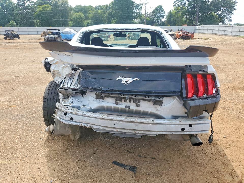 Photo 6 from auction – 2018 FORD MUSTANG with VIN 1FA6P8TH9J5184001