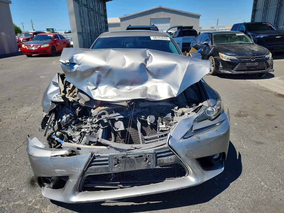 Photo 5 from auction – 2016 LEXUS IS with VIN JTHBA1D22G5016445