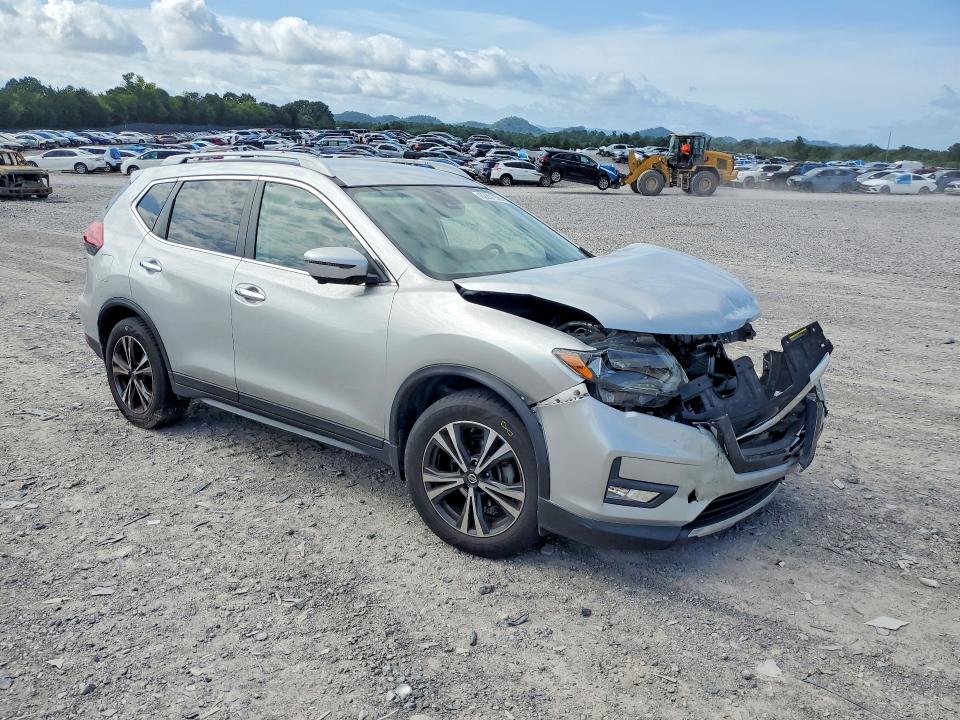 Photo 4 from auction – 2019 NISSAN ROGUE with VIN 5N1AT2MTXKC845348