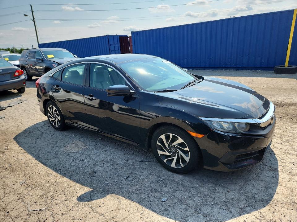Снимка 4 от търг – 2016 HONDA CIVIC с VIN 19XFC2F72GE231050