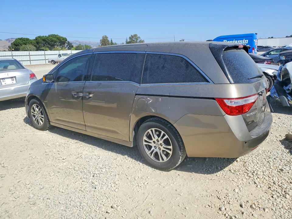 Photo 2 from auction – 2011 HONDA ODYSSEY with VIN 5FNRL5H94BB043761