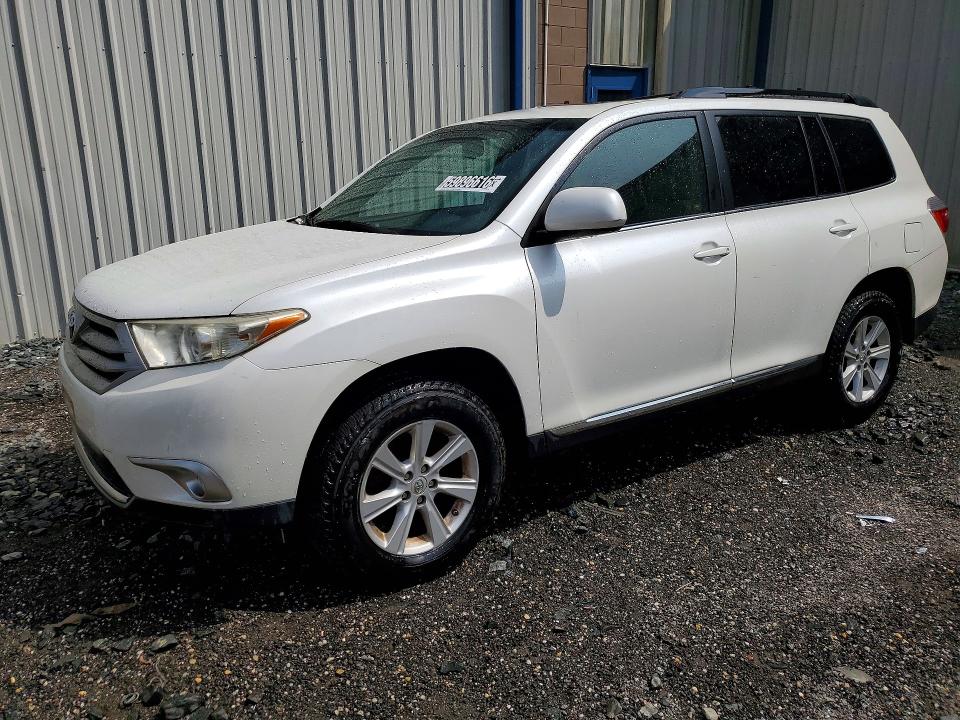 TOYOTA HIGHLANDER 2011 with VIN 5TDBK3EH2BS057108 - Photo from auction