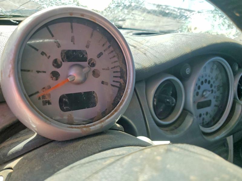 Photo 9 from auction – 2004 MINI COOPER with VIN WMWRE33424TD76468