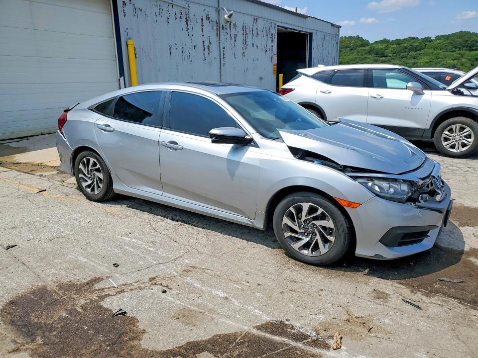 صورة رقم 4 من المزاد - 2016 HONDA CIVIC مع VIN 19XFC2F74GE054923