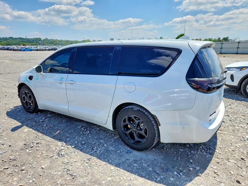 Photo 2 from auction – 2022 CHRYSLER PACIFICA with VIN 2C4RC1L7XNR199911