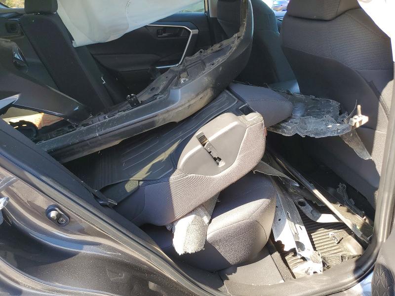 Photo 13 from auction – 2022 TOYOTA RAV4 with VIN 2T3F1RFV0NC309616