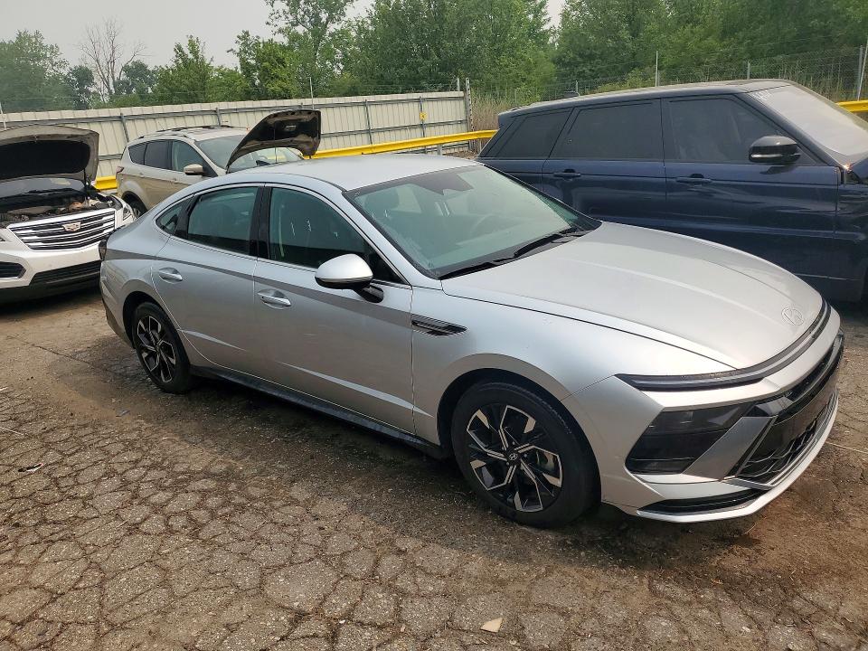 Photo 4 from auction – 2025 HYUNDAI SONATA with VIN KMHL64JA0SA452162