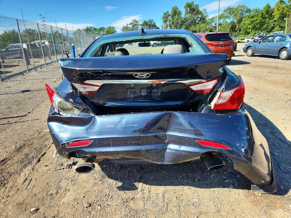 Photo 6 from auction – 2011 HYUNDAI SONATA with VIN 5NPEC4AB9BH199981