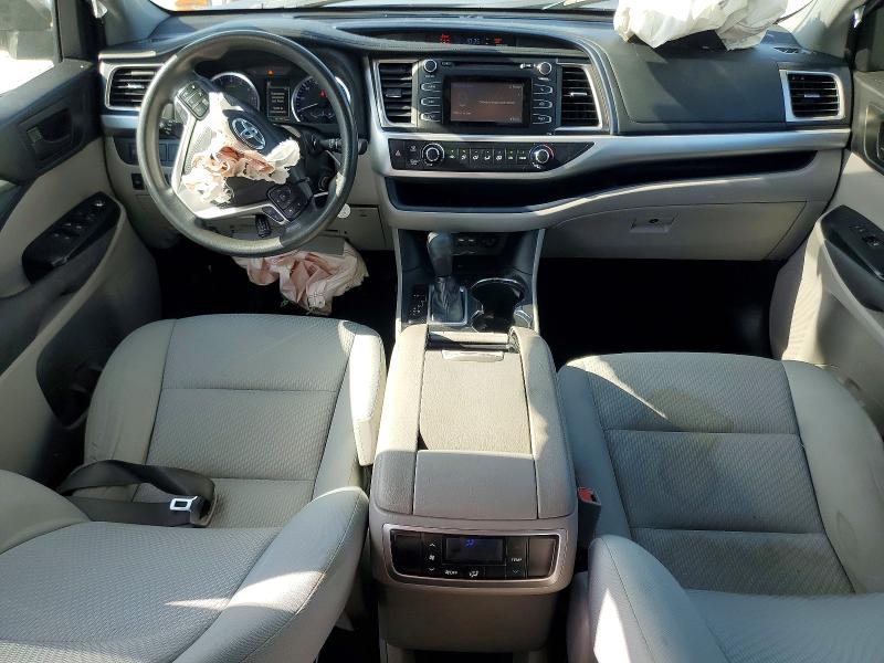 Photo 8 from auction – 2019 TOYOTA HIGHLANDER with VIN 5TDZARFH6KS053002