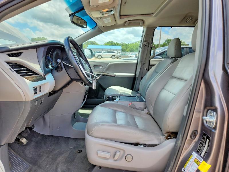 Photo 7 from auction – 2017 TOYOTA SIENNA with VIN 5TDYZ3DC1HS809336