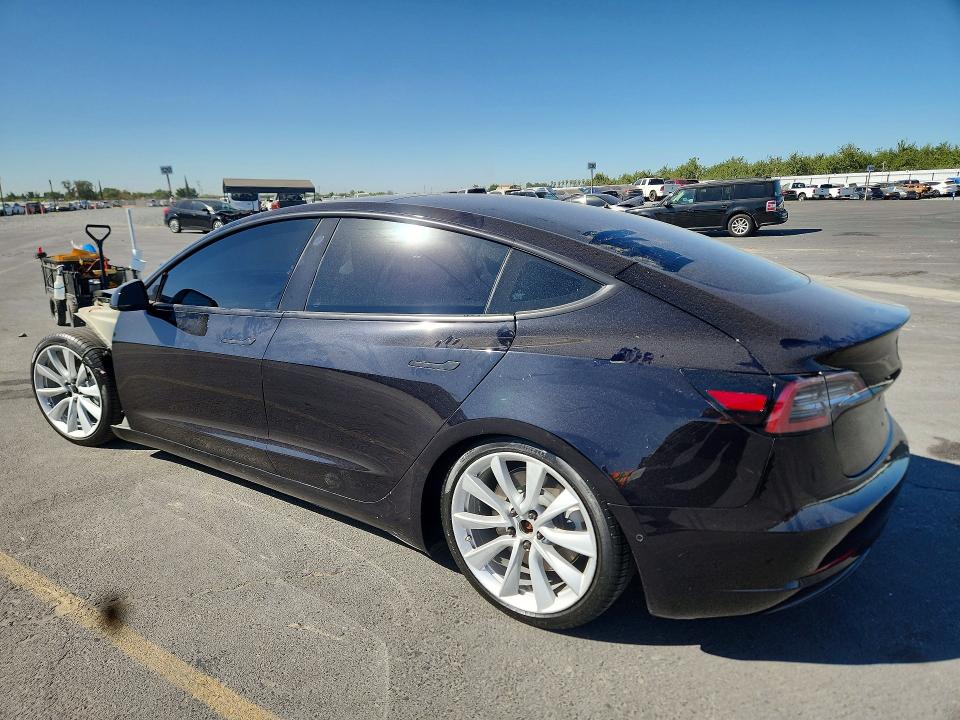 Photo 2 from auction – 2018 TESLA MODEL 3 with VIN 5YJ3E1EA6JF071129