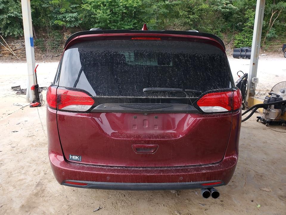 Photo 6 from auction – 2018 CHRYSLER PACIFICA with VIN 2C4RC1BG7JR126457