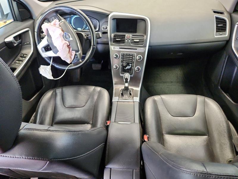 Photo 8 from auction – 2016 VOLVO XC60 with VIN YV4612RK9G2804865