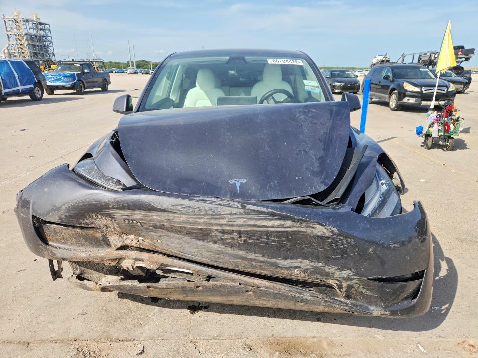 Photo 5 from auction – 2021 TESLA MODEL Y with VIN 5YJYGDEE3MF139153
