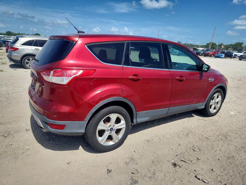 Photo 3 from auction – 2016 FORD ESCAPE with VIN 1FMCU0G74GUC28957