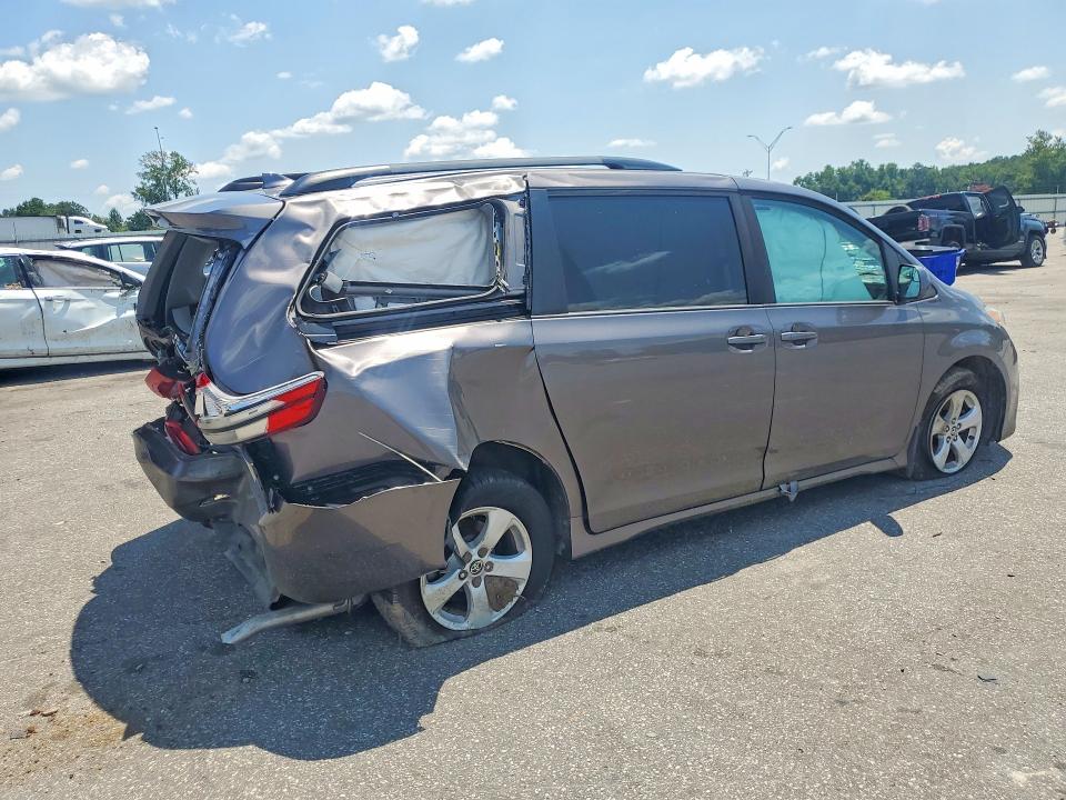 Photo 3 from auction – 2020 TOYOTA SIENNA with VIN 5TDKZ3DCXLS081885