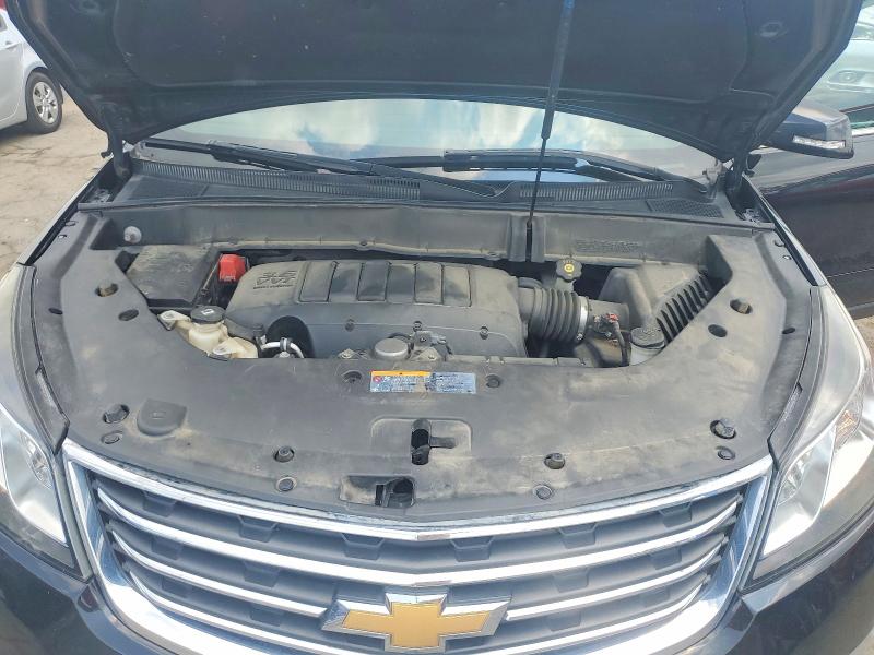 Photo 12 from auction – 2017 CHEVROLET TRAVERSE with VIN 1GNKVGKD5HJ192984