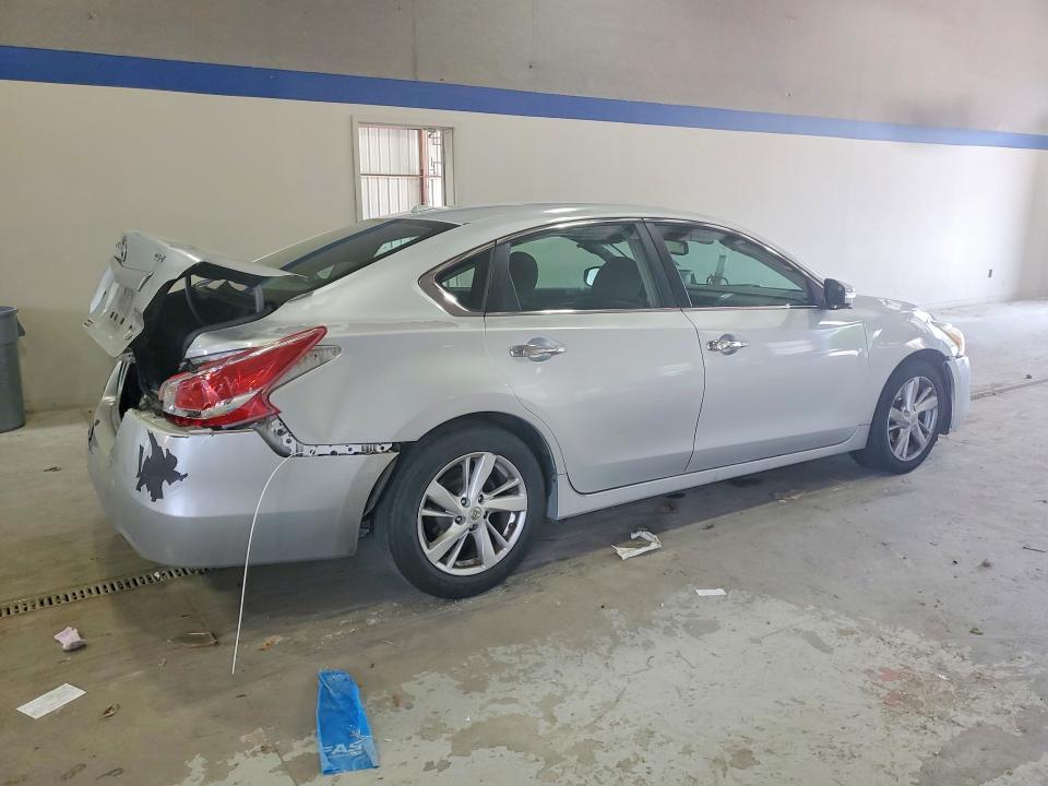 Photo 3 from auction – 2013 NISSAN ALTIMA with VIN 1N4AL3AP0DN587260