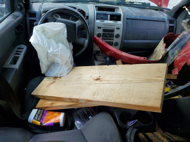 Photo 8 from auction – 2011 FORD ESCAPE with VIN 1FMCU9DG8BKC37111