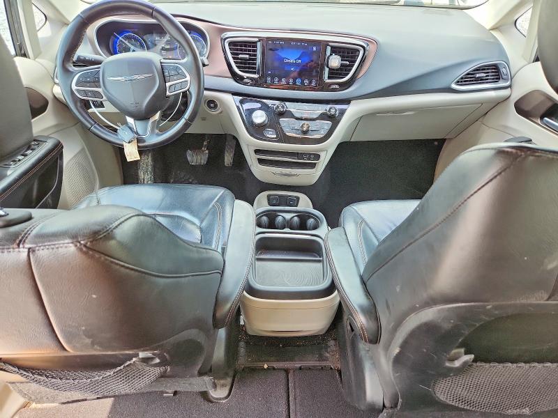 Photo 8 from auction – 2017 CHRYSLER PACIFICA with VIN 2C4RC1BG7HR770048