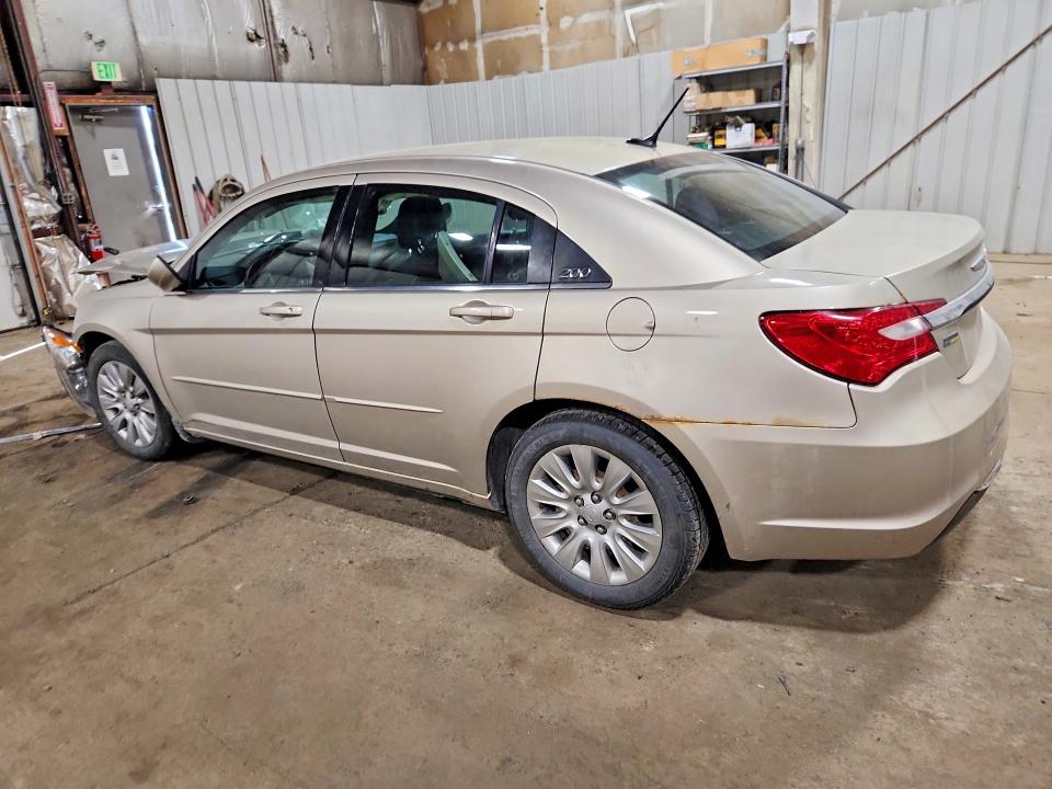 Photo 2 from auction – 2013 CHRYSLER 200 with VIN 1C3CCBAG1DN688647
