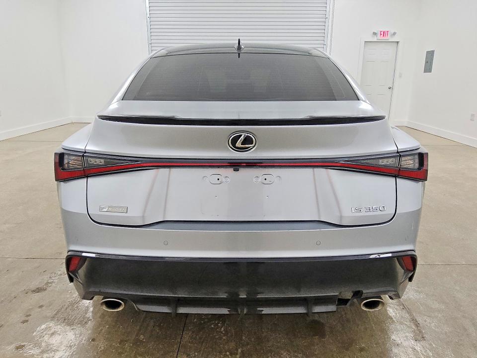 Photo 6 from auction – 2021 LEXUS IS with VIN JTHGZ1B2XM5045494